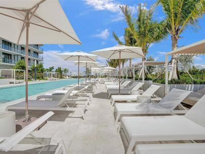 580 72nd St Unit 1012