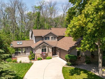 2238 Woodlawn Ln