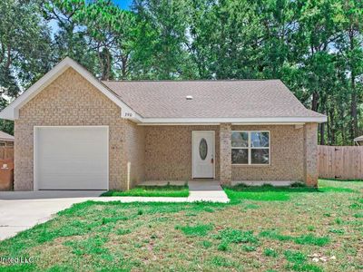 390 Rosalie Maria Dr