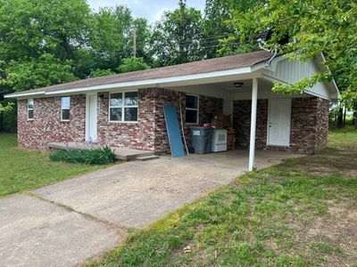 1213 Carlton Dr