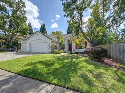 200 Luna Cir