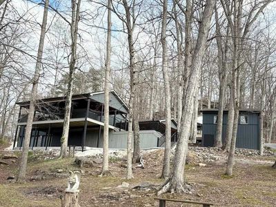 658 Lakeshore Dr