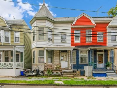 195 Duane St