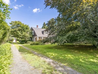 28 Pudding Hill Ln