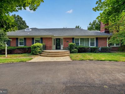 805 Orchard Way