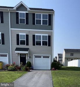 48 Snickers Ct