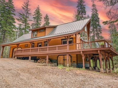 1215 Ararat Dr
