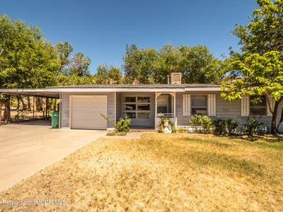 3316 Crestridge Dr
