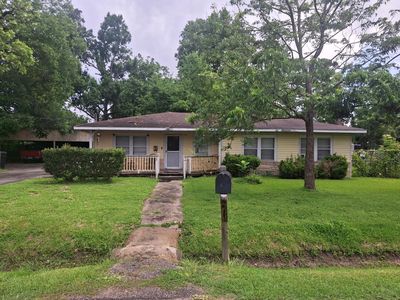 7421 Glen Manor Dr
