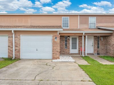 1815 Whispering Oaks Ln