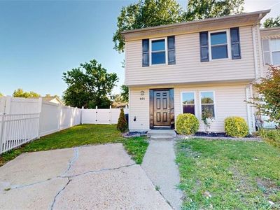 601 Cedar Springs Ct