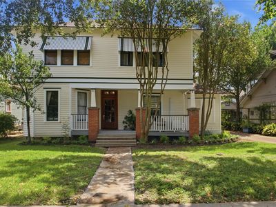 840 Cortlandt St #8