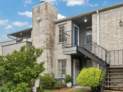 9700 Leawood Blvd APT 702
