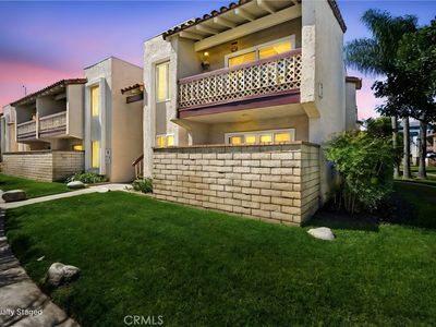 700 W La Veta Ave