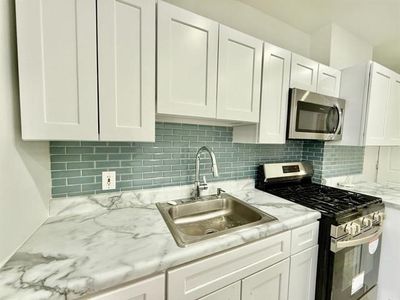68 Rose Ave #1-4