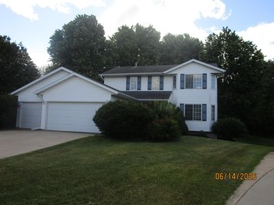 931 Pine Ct NE
