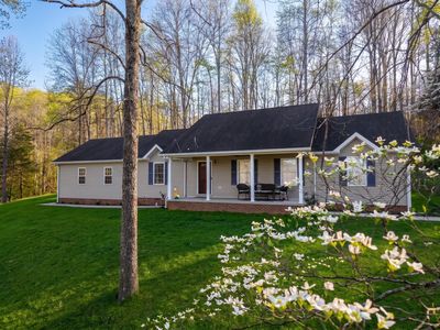 2563 Schoolhouse Hill Rd