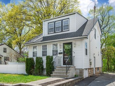 31-33 Smallwood Ave