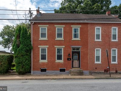 112 W Donegal St
