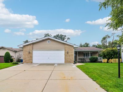 12701 Goldenrod Pl