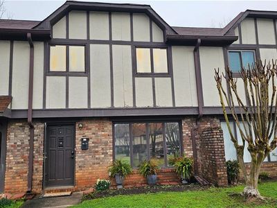 1807 Ashborough Cir SE APT C