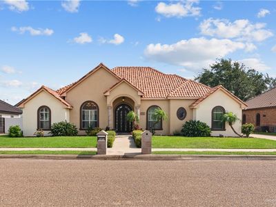 2401 W Rhin Dr