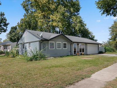 Property at 1402 Mount Vernon Dr, Bloomington, IL