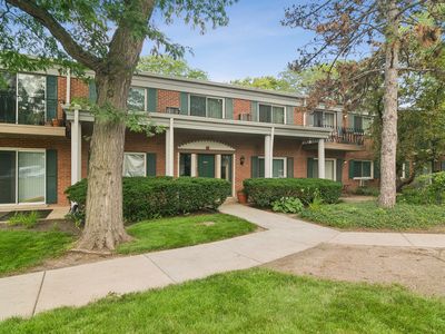 706 E Algonquin Rd #K204
