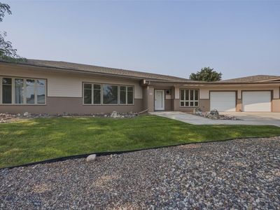 2403 Garland Dr