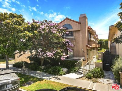 324 S Doheny Dr