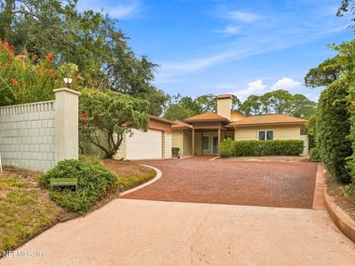 10105 COURTYARDS Place W