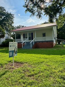 411 Riverside Dr