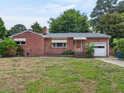 701 Forrest Dr