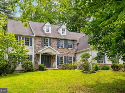 1425 Lindsay Ln