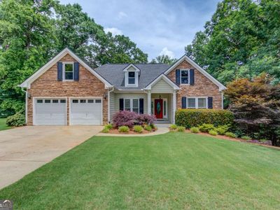 3160 Lakecrest Dr