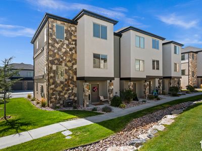 142 W Harvest Ln