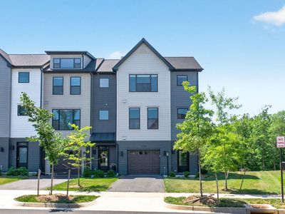 2264 Fowler Cir