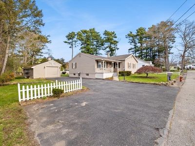 25 Andrew Ave