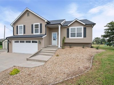 Property at 15150 Roger Rd, Leavenworth, KS
