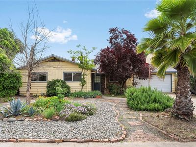 1685 Hooker Oak Ave