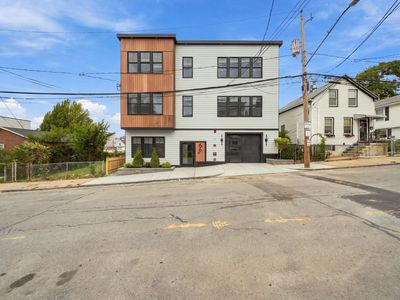 66 Homer St #3