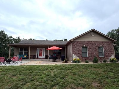 956 Rustling Oaks Ln