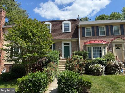 7503 Amesbury Ct
