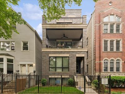 1731 W Roscoe St #3