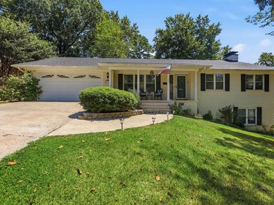 6 Lorna Dr