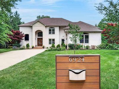 6924 Audubon Ct