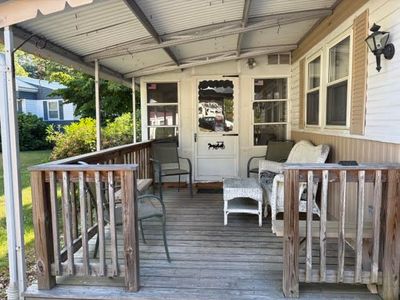 5 Sycamore Dr