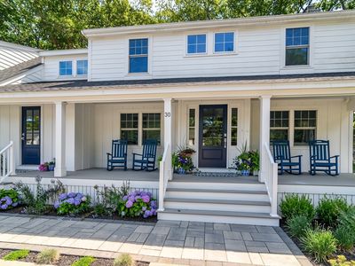 30 Snake Brook Rd