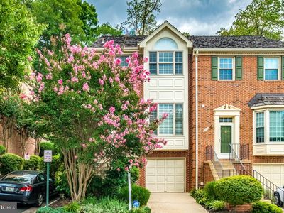 Property at 6008 Kelsey Ct, Falls Church, VA