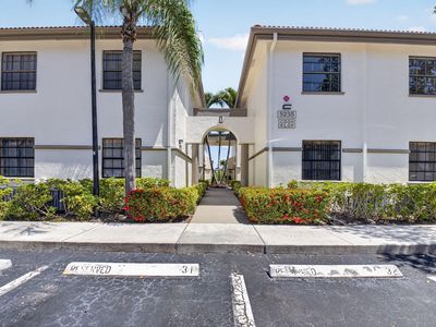 5235 Europa Drive Apt L